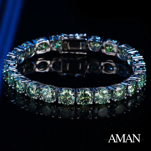Luxury VVS Grade Emerald Green Moissanite Tennis Bracelet | Radiance Collection